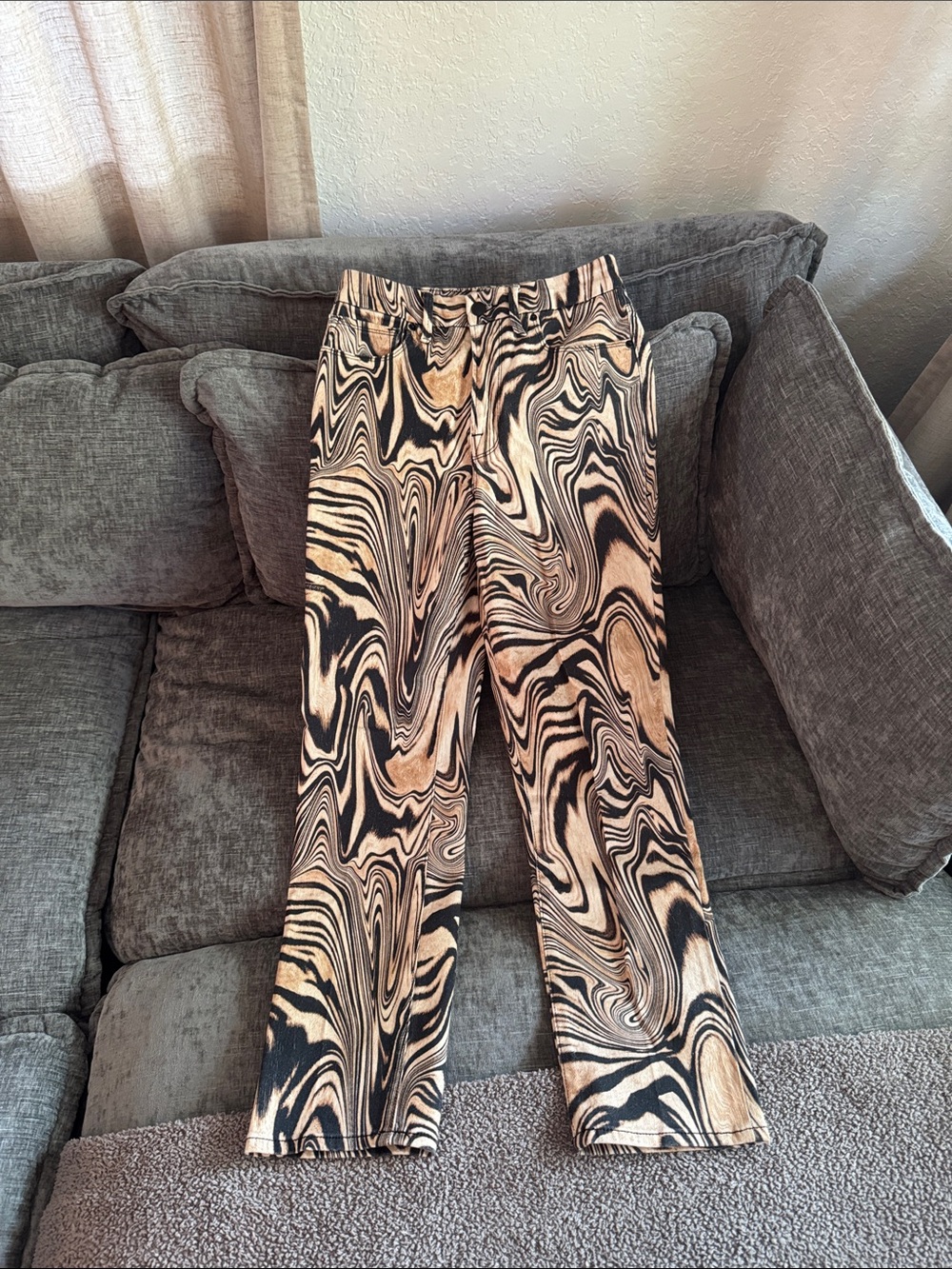 Good American Marbled Swirl Jeans in Black and Cream